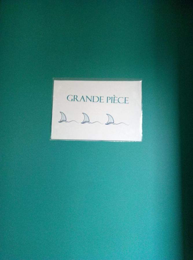 A La Vue Chambre Bagno Condiviso Shared Both2Piano No Lift No Navetta A Pagamento Aria Condizionata Ed Extra Bed 3 Minuti A Piedi Da Bus Per Fiera Di Roma Fiumicino Exterior foto